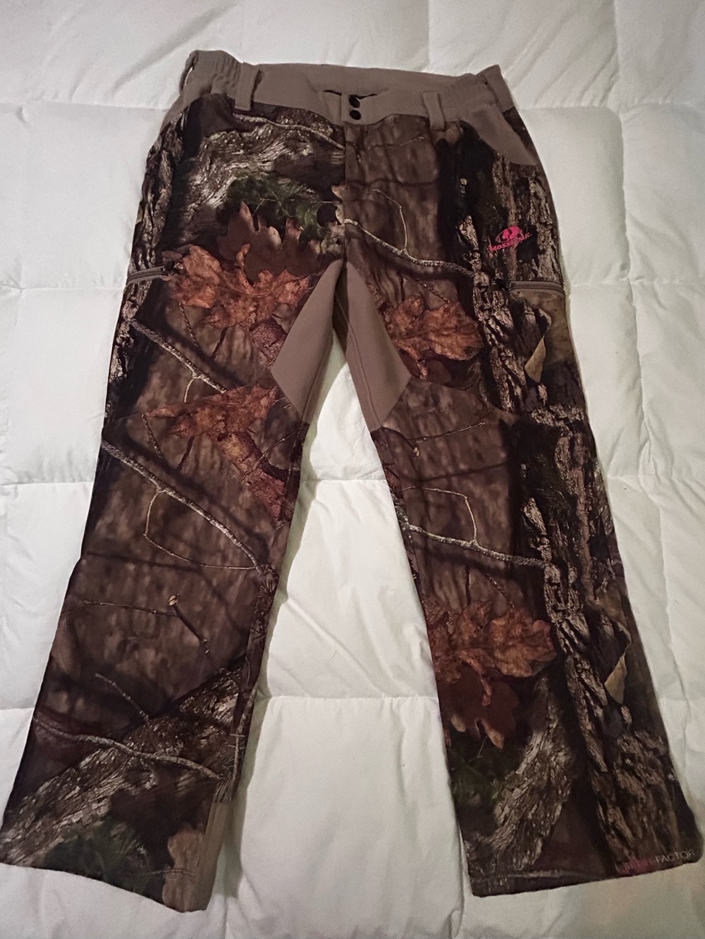 Women’s mossy oak hunting pants insulated fleece- Realtree Large